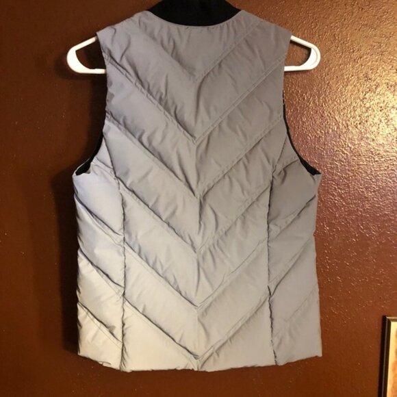Rare Athleta Gray Reflective Vest - Picture 6 of 8